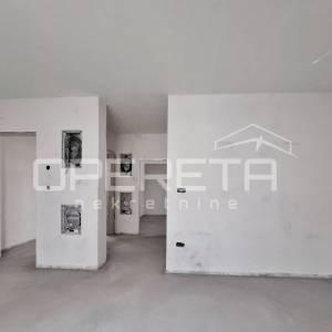 Kaštel Kambelovac – novogradnja s vrtom, idealno za investiciju