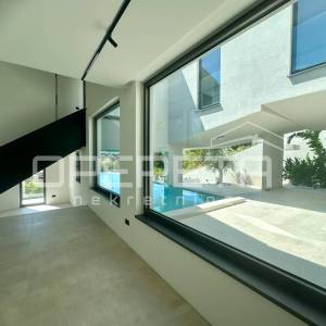 Novoizgrađena dizajnerska vila s bazenom, Brna, otok Korčula