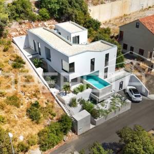 Novoizgrađena dizajnerska vila s bazenom, Brna, otok Korčula