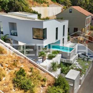 Novoizgrađena dizajnerska vila s bazenom, Brna, otok Korčula