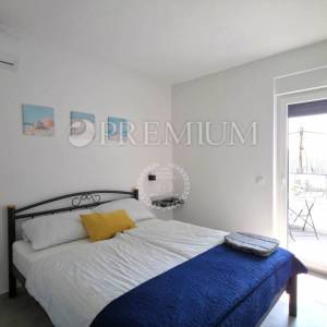 Okolica grada Krka, samostojeća kuća s bazenom!