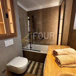 Opatija, 79.62m2, 2s+db, balkon, pogled na more