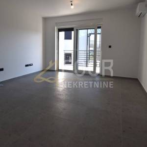 Otok Krk, Čižići, novogradnja, 2s+db, terasa