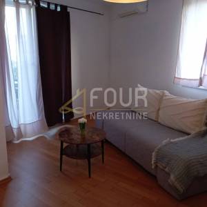 Otok Krk, grad Krk, 42.68m2, 1s+db, terasa i vrt 45.50m2