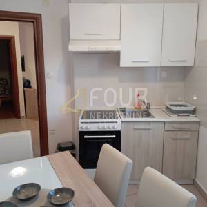 Otok Krk, grad Krk, 42.68m2, 1s+db, terasa i vrt 45.50m2