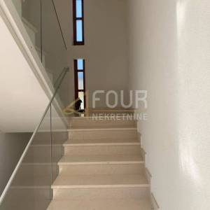 Otok Krk, Krk, penthouse 1. red do mora