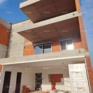 Penthaus s velikom terasom. Medulin.