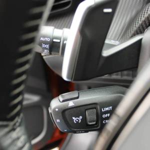 Peugeot 2008 1.2 AUTOMATIK Allure *LED, NAVIGACIJA, KAMERA*