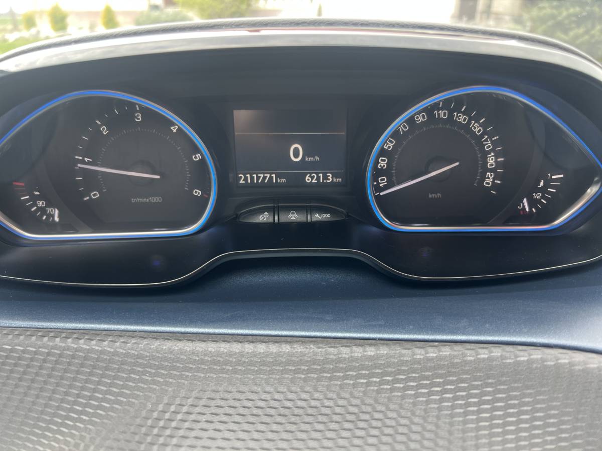 Peugeot 2008 1.6 e-HDI