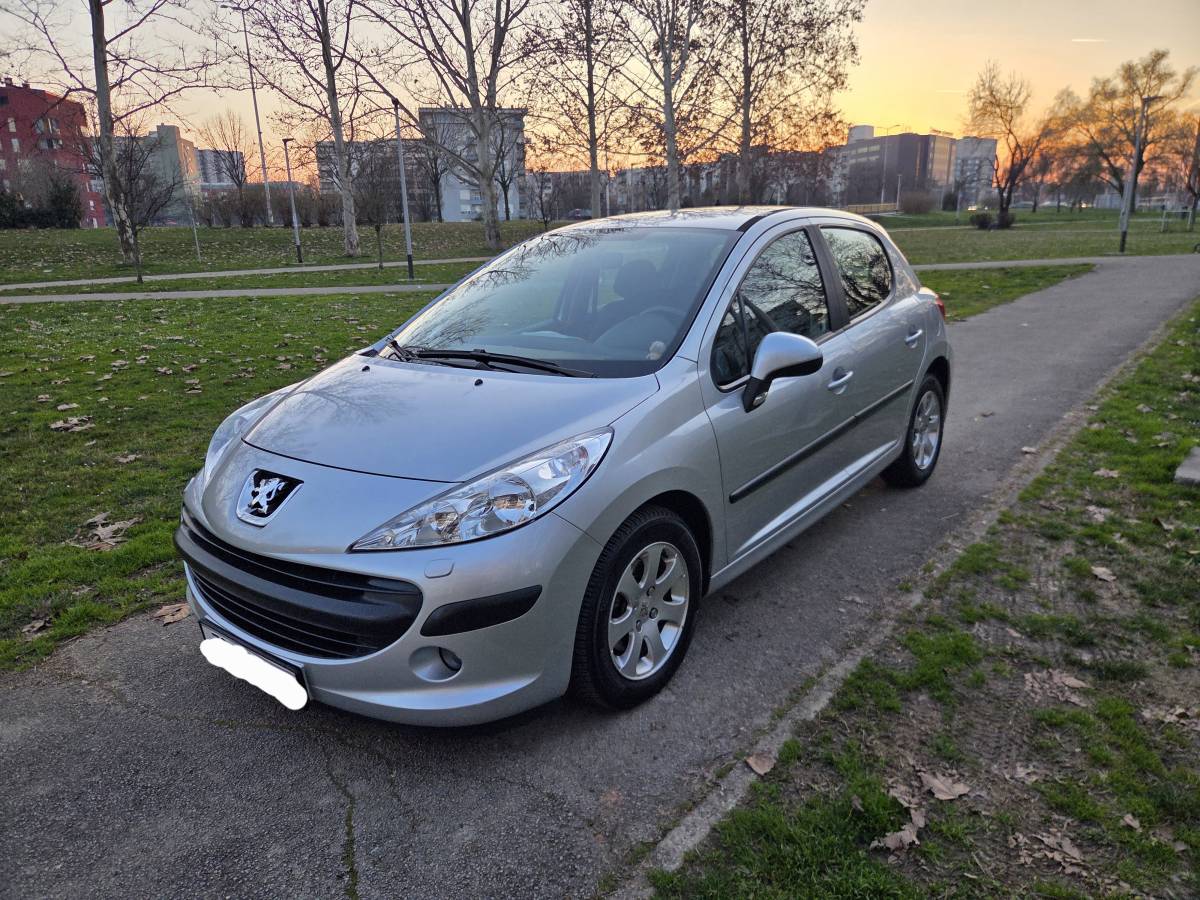Peugeot 207 1,4 VTi, Trendy, 95KS, 95000km, reg. 03/27, 1. vlasnica