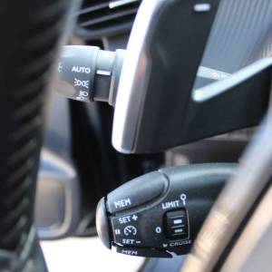 Peugeot 208 1.2 Puretech AUTOMATIK *NAVIGACIJA*