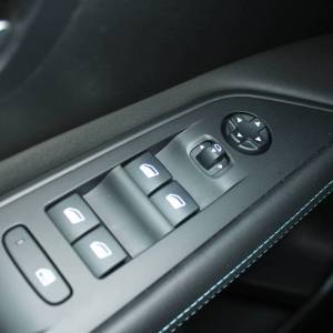 Peugeot 3008 PHEV 225 Allure AUTOMATIK *LED, NAVIGACIJA, KAMERA*