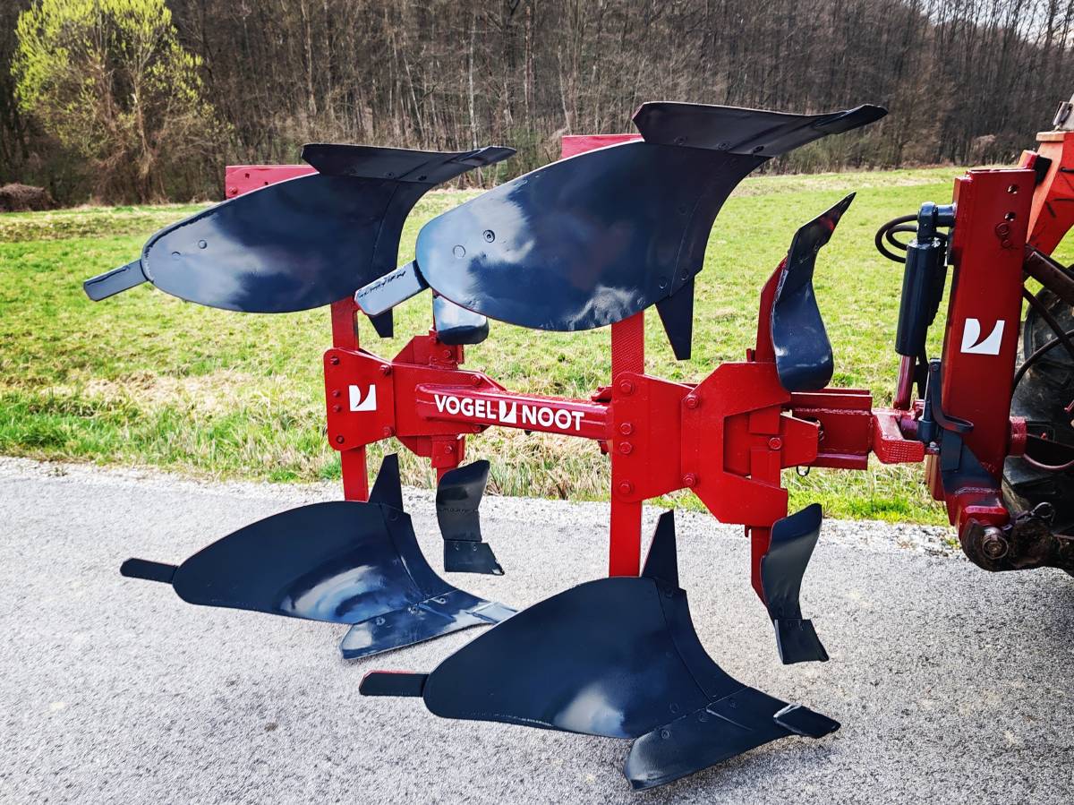 PLUG OKRETAC MARKE VOGEL NOOT