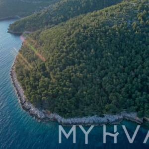 Poljoprivredno zemljište prvi red uz more – Zastražišće, Hvar