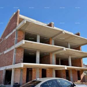 Poreč. Prodaja stana u modernoj novogradnji, Tar!