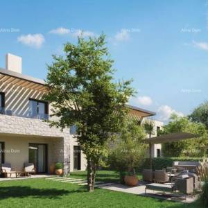 Poreč – stan s terasom i dvorištem