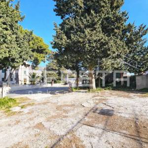 Poslovni prostor na izuzetnoj lokaciji u centru Kaštel Gomilice,150m2