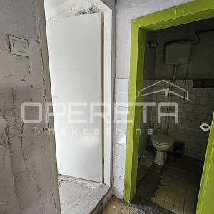 Poslovni prostor na izuzetnoj lokaciji u centru Kaštel Gomilice,150m2