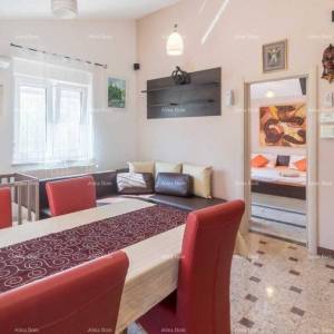 Predivna villa na velikoj okućnici! Pula.