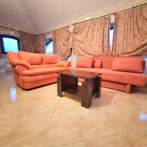 Prekrasna kuća s bazenom u Barbanu: idealna za obitelj i ljubimce