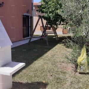 Prekrasna kuća s bazenom u Barbanu: idealna za obitelj i ljubimce