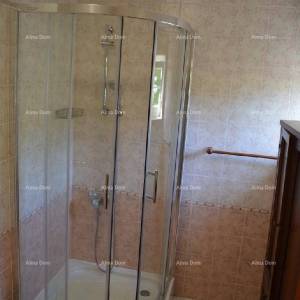 Prekrasna kuća sa bazenom! POREČ