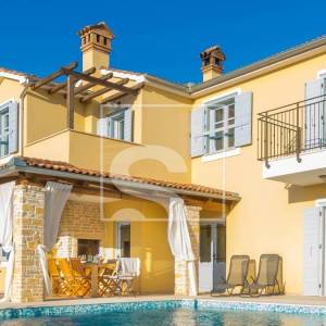 PREKRASNA VILA U ISTARSKOM STILU