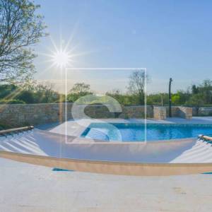 PREKRASNA VILA U ISTARSKOM STILU