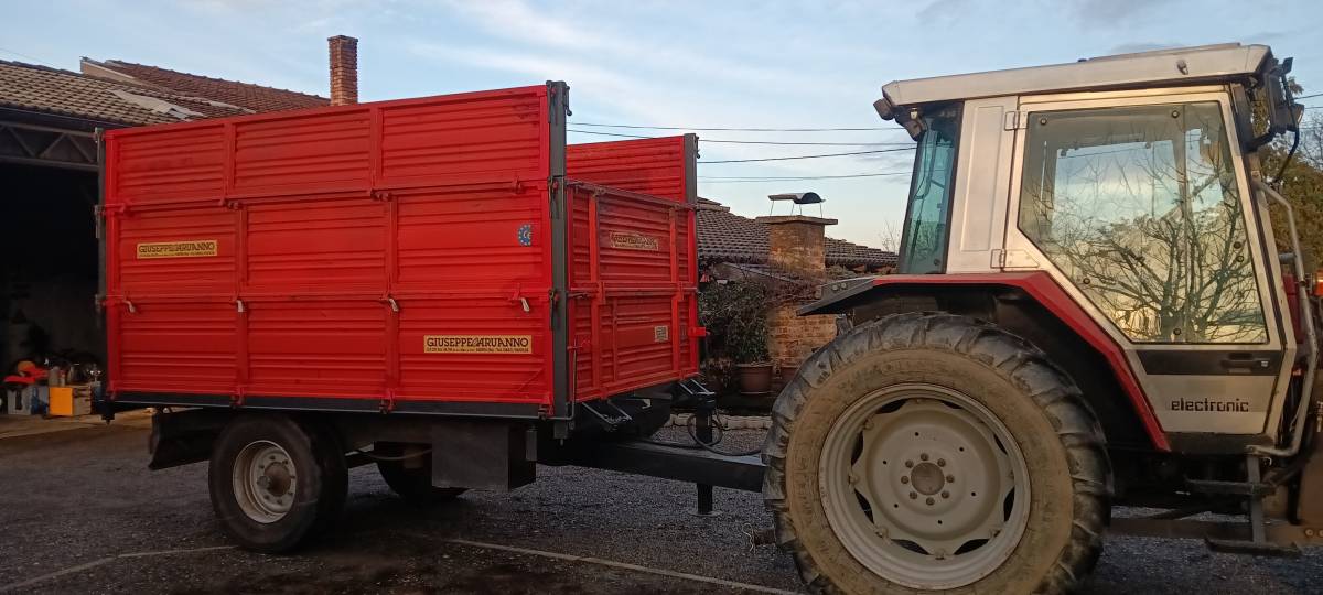 Prikolica jednoosovinka