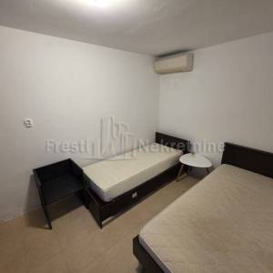 PRILIKA! KUĆA S DODATNIM OBJEKTOM I INVESTICIJSKIM POTENCIJALOM!