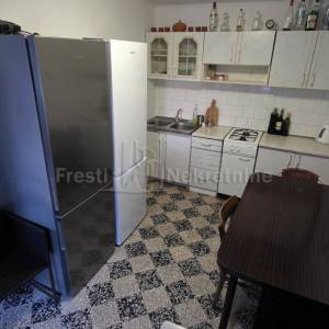 PRILIKA! KUĆA S DODATNIM OBJEKTOM I INVESTICIJSKIM POTENCIJALOM!