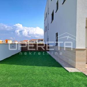 Privlaka/Zadar - luksuzni projekt 70m od mora, stan E004