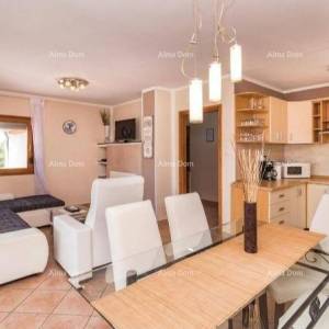 Prizemna kuća s bazenom  na mirnoj lokaciji, Pula