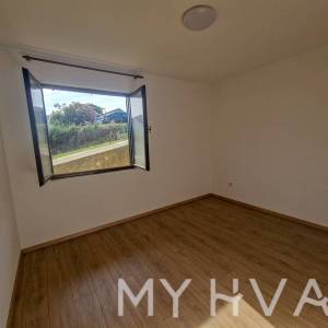 Prizemni stan u Jelsi