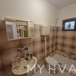 Prizemni stan u Jelsi