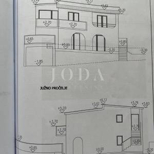 Prizna stan s pogledom na more – 70 m od plaže