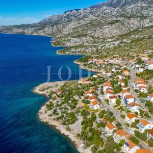 Prizna stan s pogledom na more – 70 m od plaže