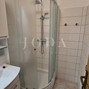 Prizna stan s pogledom na more – 70 m od plaže