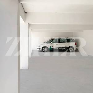 PRODAJA, CRIKVENICA,  STAN 70 m2 + VRT 134 m2, NOVOGRADNJA