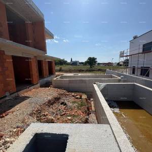 Prodaja duplex kuće s bazenom u širem dijelu grada Pule!