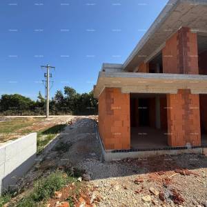 Prodaja duplex kuće s bazenom u širem dijelu grada Pule!