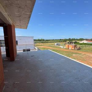 Prodaja duplex kuće s bazenom u širem dijelu grada Pule!