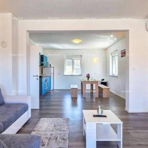 Prodaja dvoetažnog stana s velikom vrtom i garažom, Ližnjan!