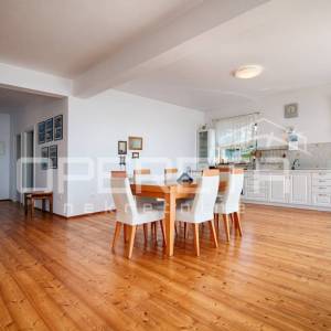 PRODAJA, JEDINSTVENA 4BDR 4BTHR VILLA NA PLAŽI,  S 1.000m2 ZEMLJIŠTA