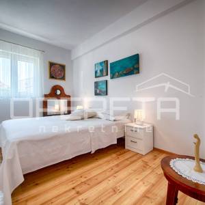 PRODAJA, JEDINSTVENA 4BDR 4BTHR VILLA NA PLAŽI,  S 1.000m2 ZEMLJIŠTA