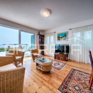 PRODAJA, JEDINSTVENA 4BDR 4BTHR VILLA NA PLAŽI,  S 1.000m2 ZEMLJIŠTA