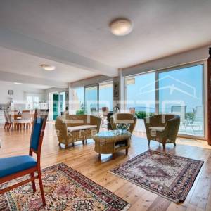 PRODAJA, JEDINSTVENA 4BDR 4BTHR VILLA NA PLAŽI,  S 1.000m2 ZEMLJIŠTA