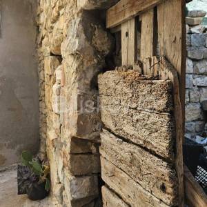 Prodaja, K.Sućurac, kamena kuća, potrebna kompletna renovacija