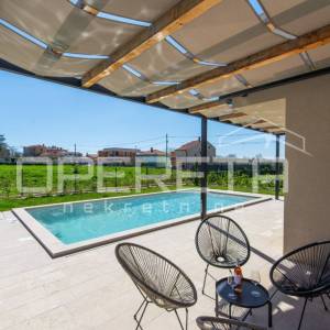 Prodaja, Kuća, Krnica, Krnica , Samostojeća, 158m2