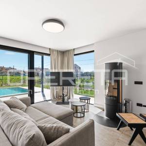 Prodaja, Kuća, Krnica, Krnica , Samostojeća, 158m2